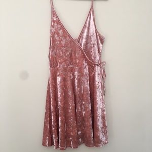 ⭐️ Rue21 Crushed Velvet Blush Pink Faux-wrap …